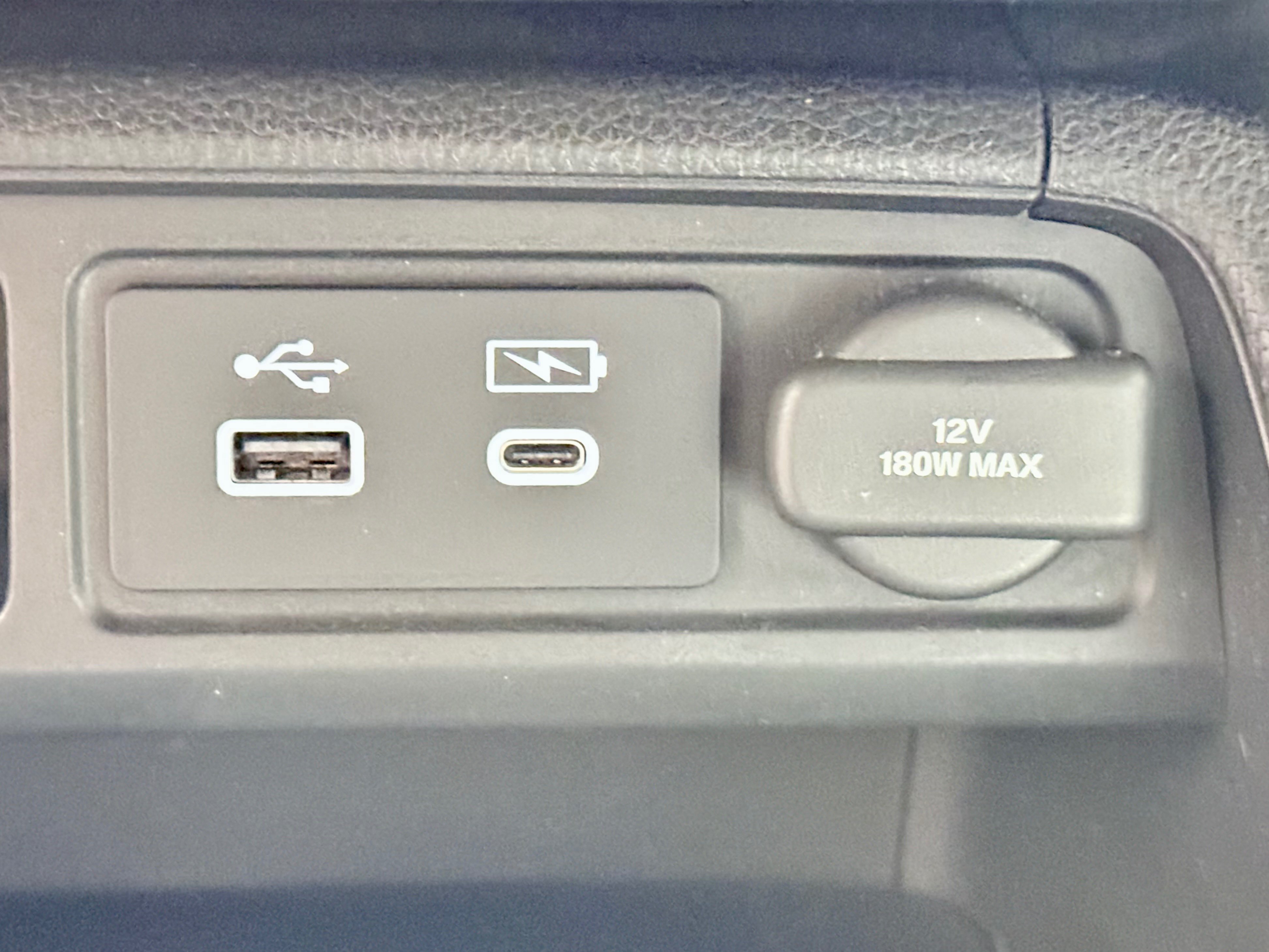 Used 2023 Honda Pilot Sport image 26