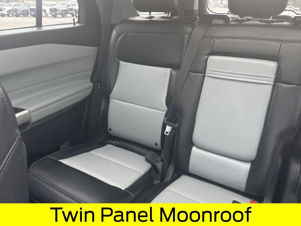 Certified 2022 Ford Explorer XLT w/ Equipment Group 202A image 14