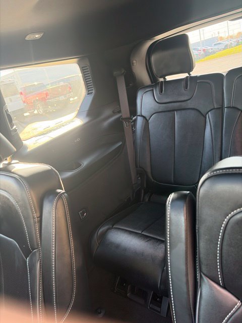 Used 2022 Jeep Grand Cherokee L Overland w/ Luxury Tech Group IV AWD/4WD image 16