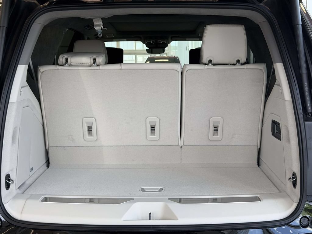 New 2026 Cadillac Escalade Platinum Luxury AWD/4WD image 12