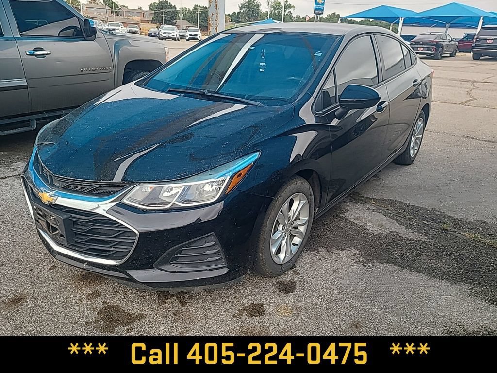 Used 2019 Chevrolet Cruze LS w/ LS Convenience Package FWD image 1