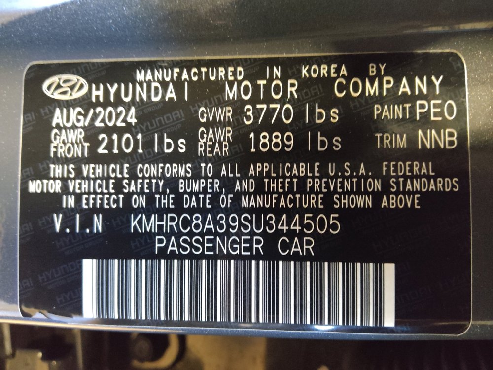 Used 2025 Hyundai Venue Limited image 33