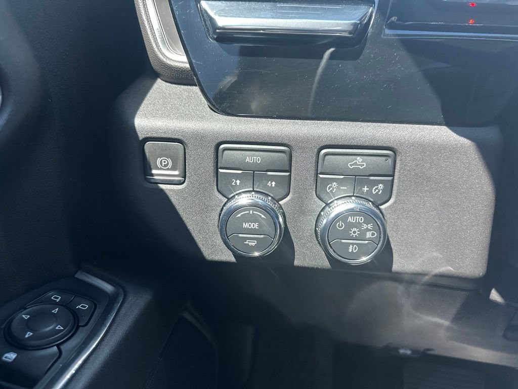 Certified 2024 GMC Sierra 1500 Elevation w/ LPO, Elevation Black Package AWD/4WD image 12