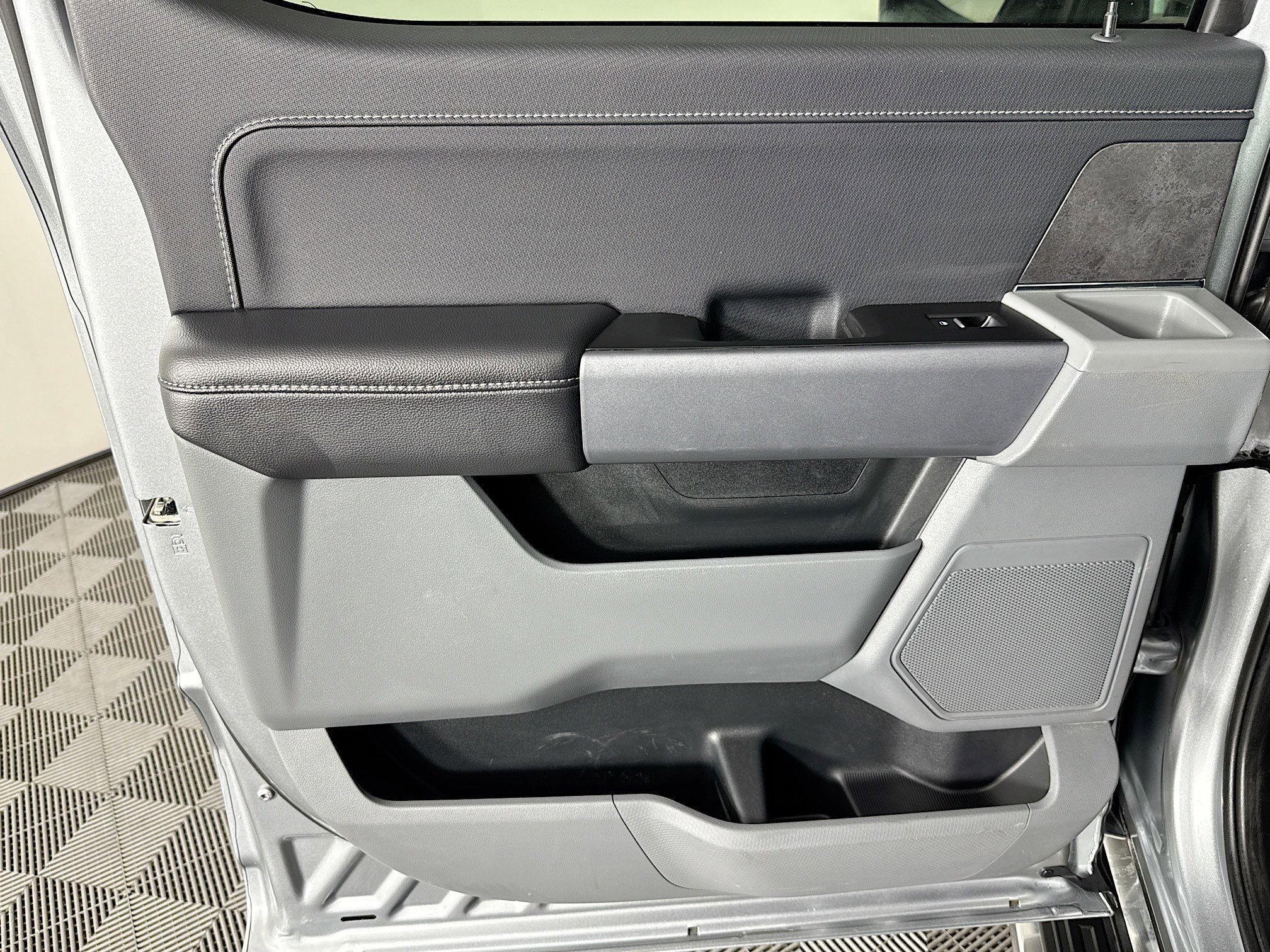 Used 2025 Ford F150 XLT w/ Equipment Group 301A Standard image 23