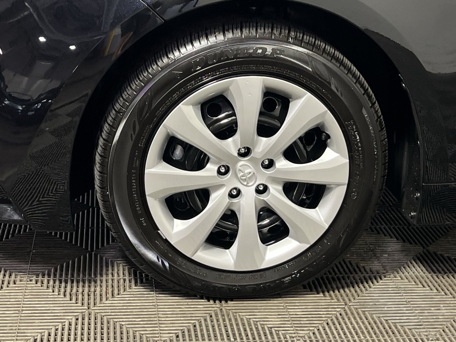 Used 2026 Toyota Corolla LE FWD image 12