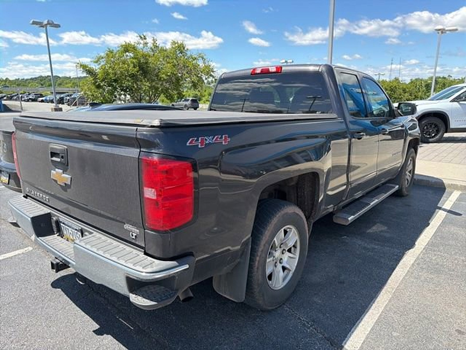 Used 2016 Chevrolet Silverado 1500 LT w/ All Star Edition AWD/4WD image 4