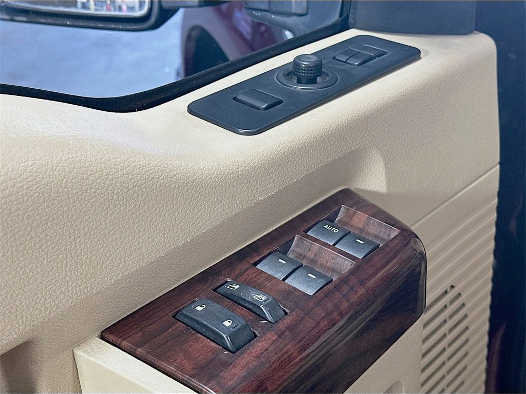 Used 2008 Ford F350 Lariat image 17