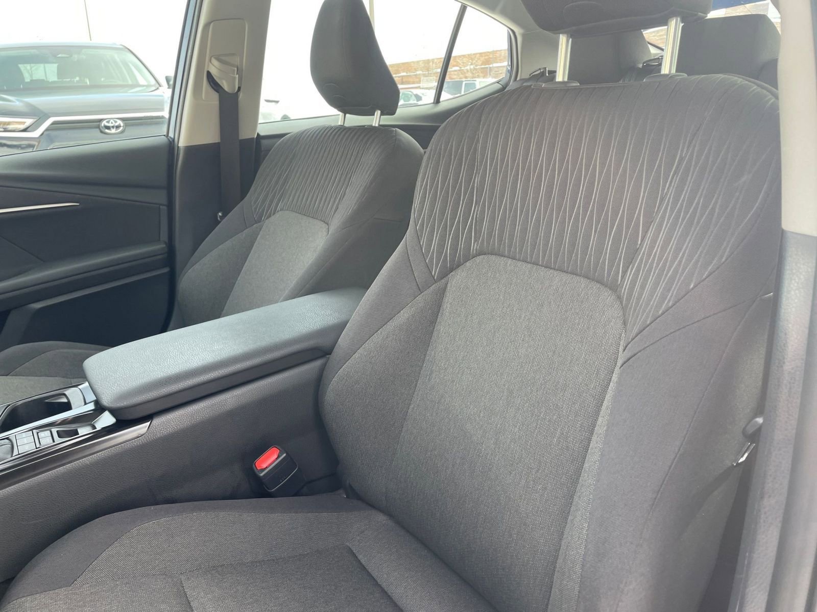 Used 2025 Toyota Camry LE image 36