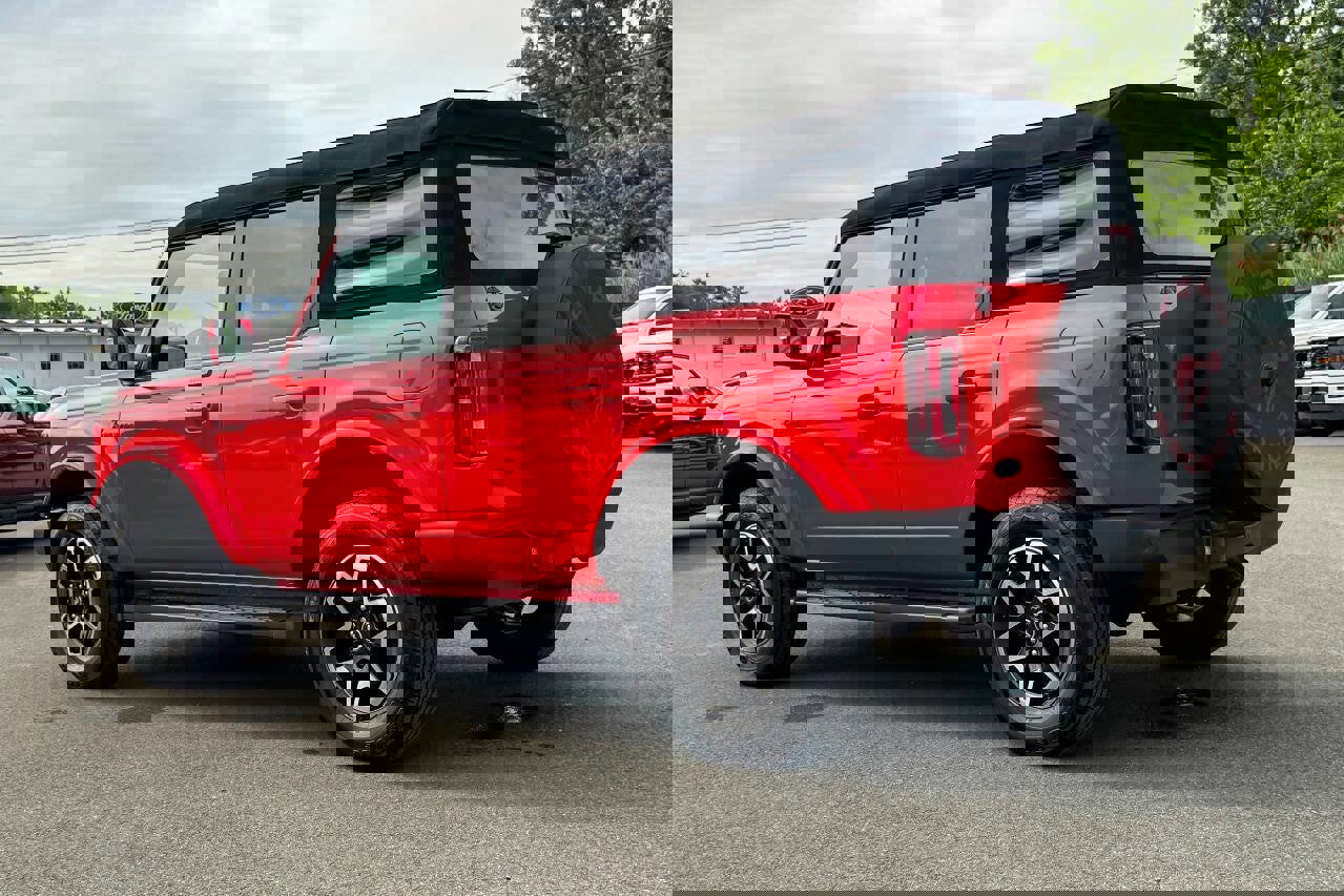 Used 2023 Ford Bronco Outer Banks image 5