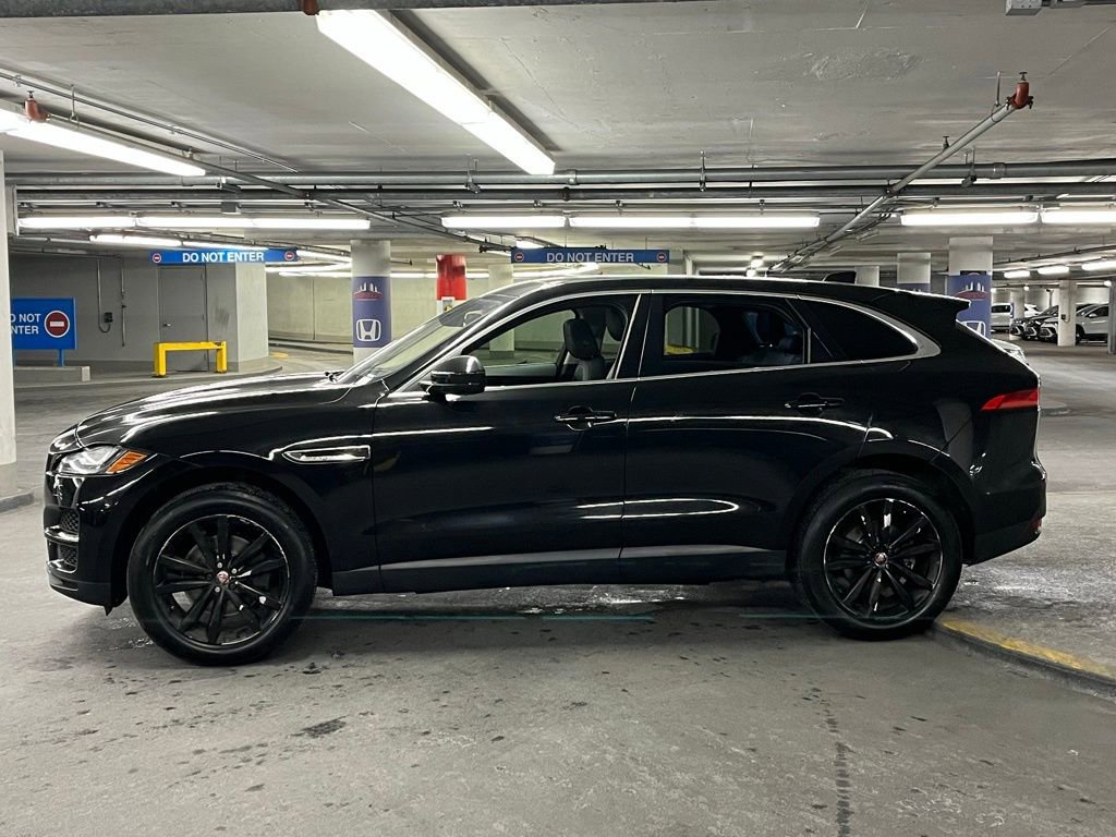 Used 2017 Jaguar F-PACE Prestige image 30