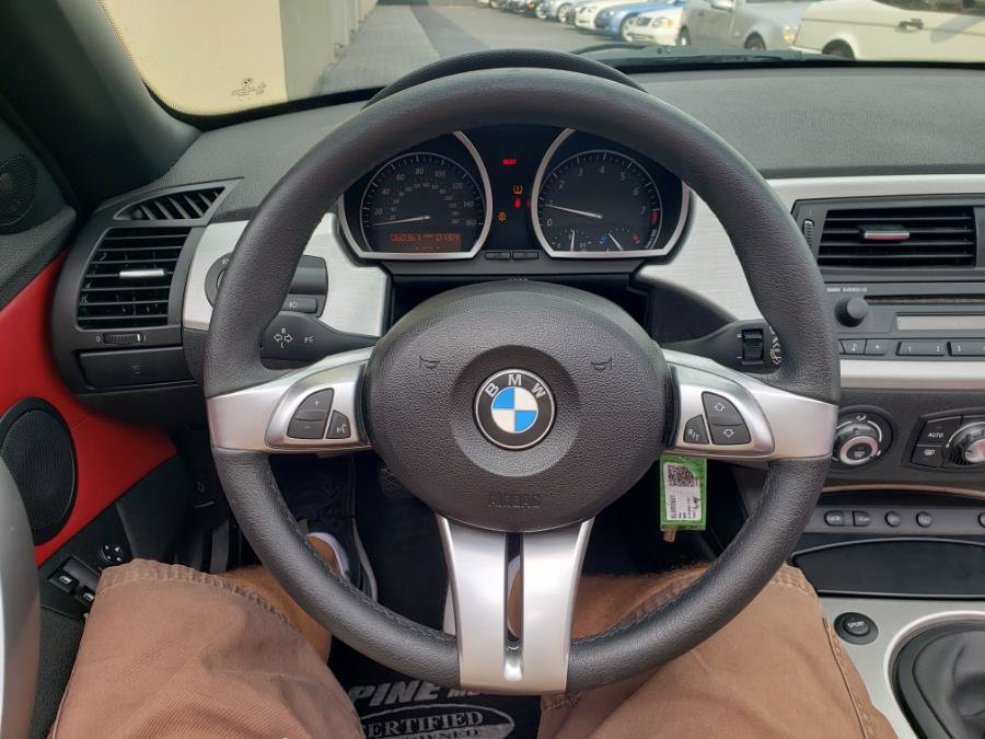 Used 2008 BMW Z4 3.0si RWD image 13