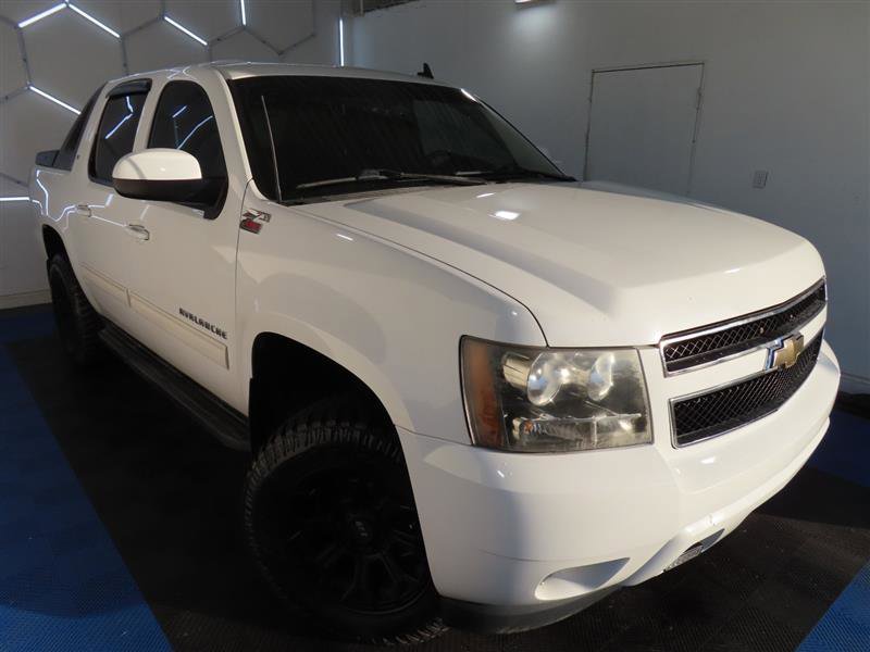 Used 2010 Chevrolet Avalanche LT image 5