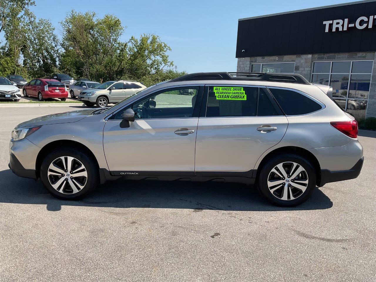 Used 2018 Subaru Outback 2.5i Limited AWD/4WD image 3