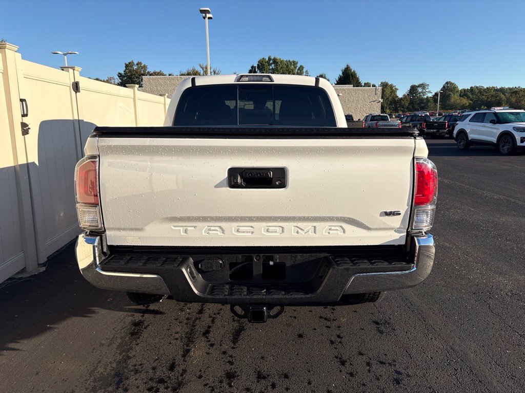 Used 2023 Toyota Tacoma TRD Off-Road AWD/4WD image 4