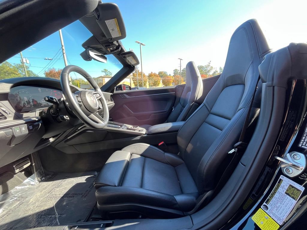 Used 2025 Porsche 911 Carrera w/ Premium Package image 21