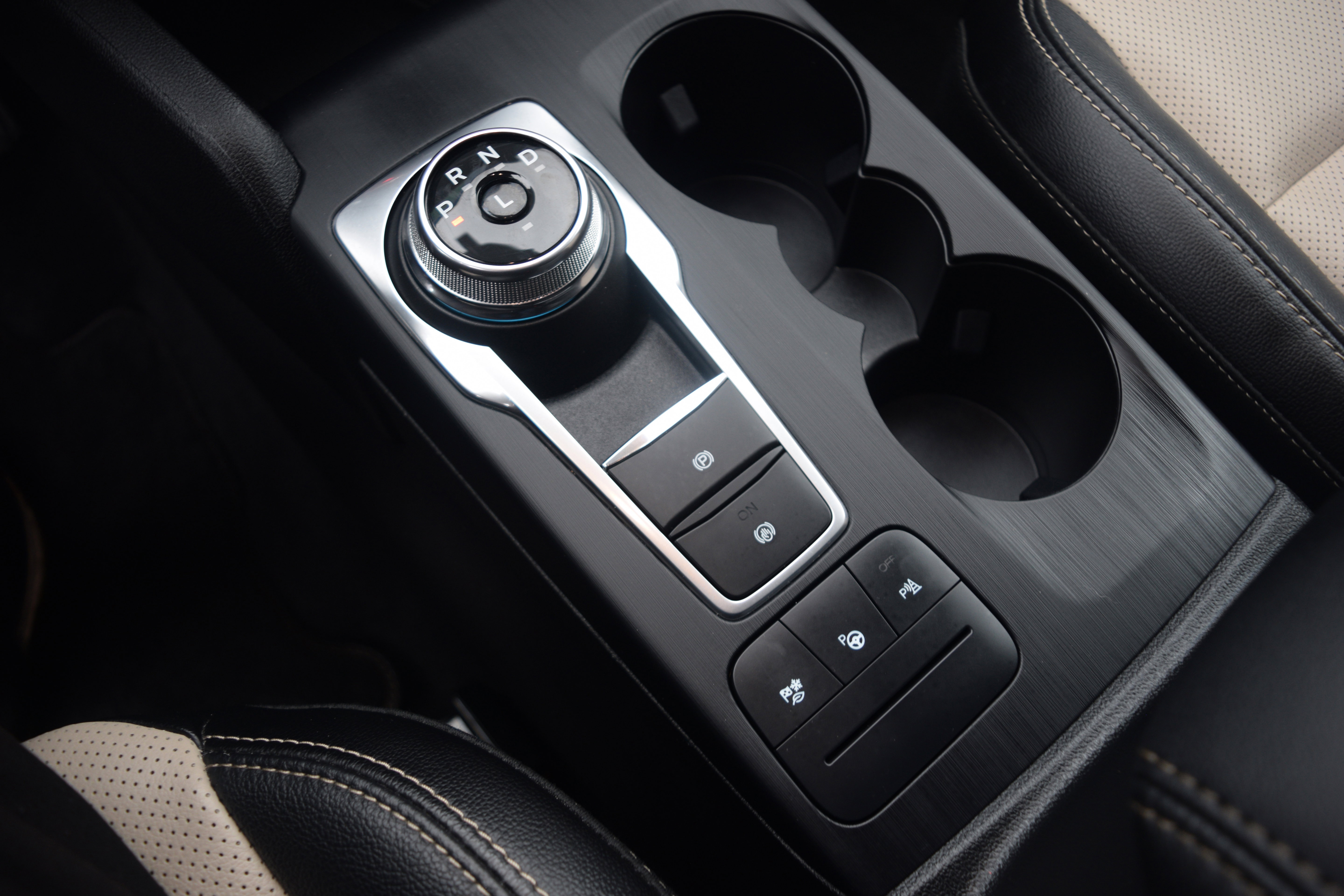 Used 2022 Ford Escape Titanium w/ Titanium Elite Package image 13