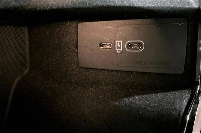 Certified 2025 Volvo V60 B5 Cross Country Plus image 33