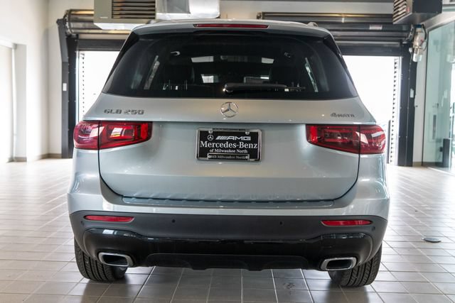 New 2026 Mercedes-Benz GLB 250 4MATIC image 7