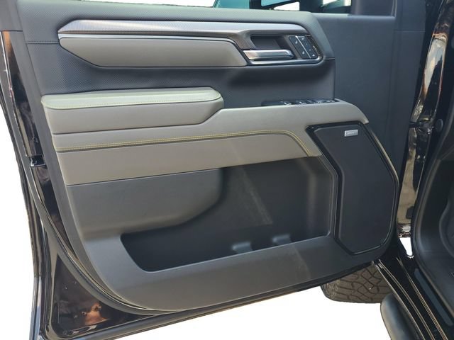 Used 2024 Chevrolet Silverado 2500 ZR2 w/ Technology Package AWD/4WD image 8