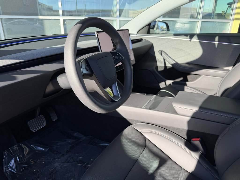Used 2025 Tesla Model 3 Long Range image 36