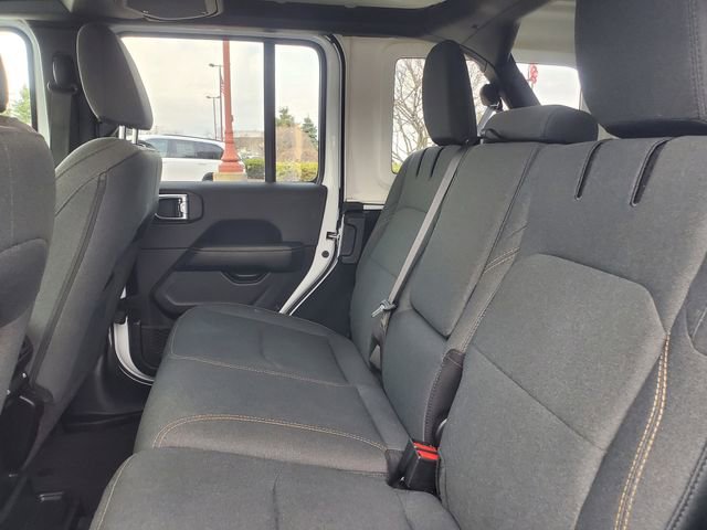 Used 2025 Jeep Wrangler Unlimited Sahara image 31