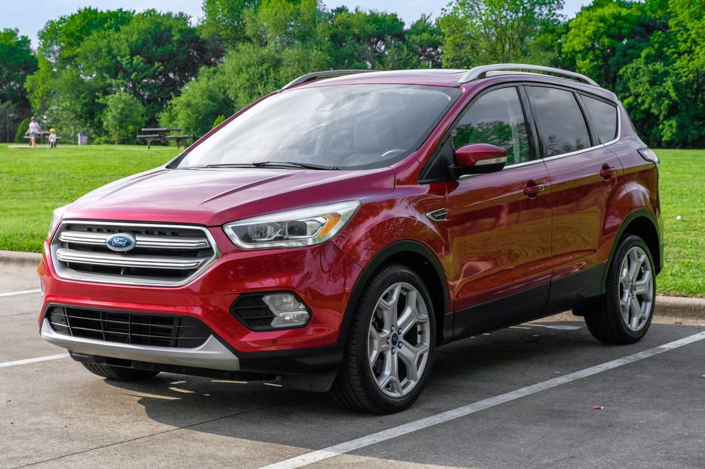 Used 2017 Ford Escape Titanium w/ Equipment Group 301A FWD image 3