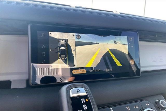 Used 2024 Land Rover Defender 110 X-Dynamic SE image 26