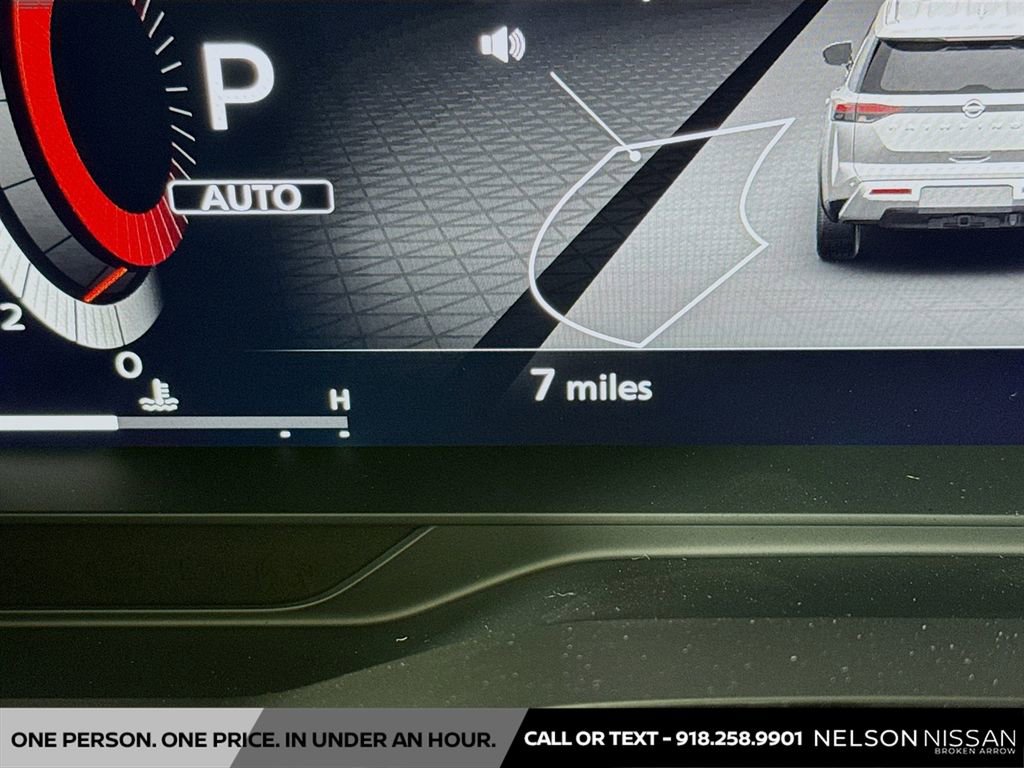 New 2026 Nissan Pathfinder Platinum image 12