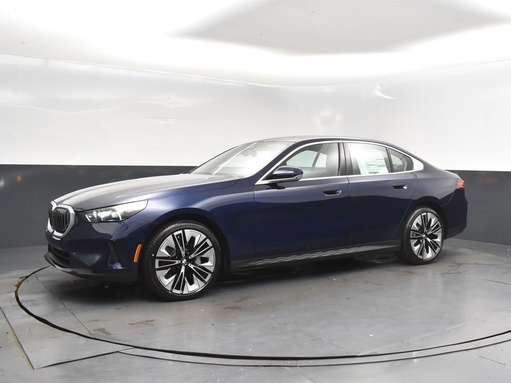 New 2026 BMW 530i w/ Premium Package image 3