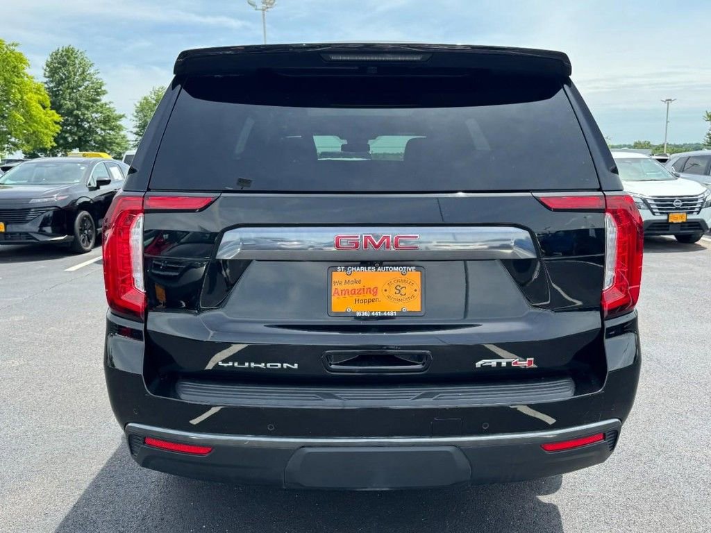 Used 2023 GMC Yukon AT4 w/ AT4 Premium Package AWD/4WD image 4