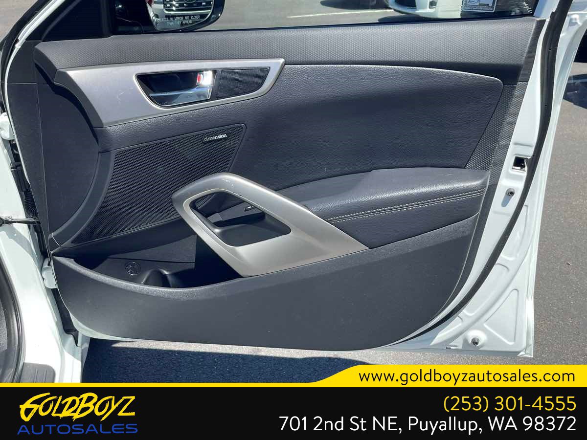 Used 2013 Hyundai Veloster w/ Style Pkg FWD image 31