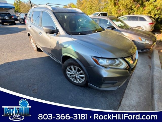 Used 2017 Nissan Rogue SV w/ SV Premium Package image 1