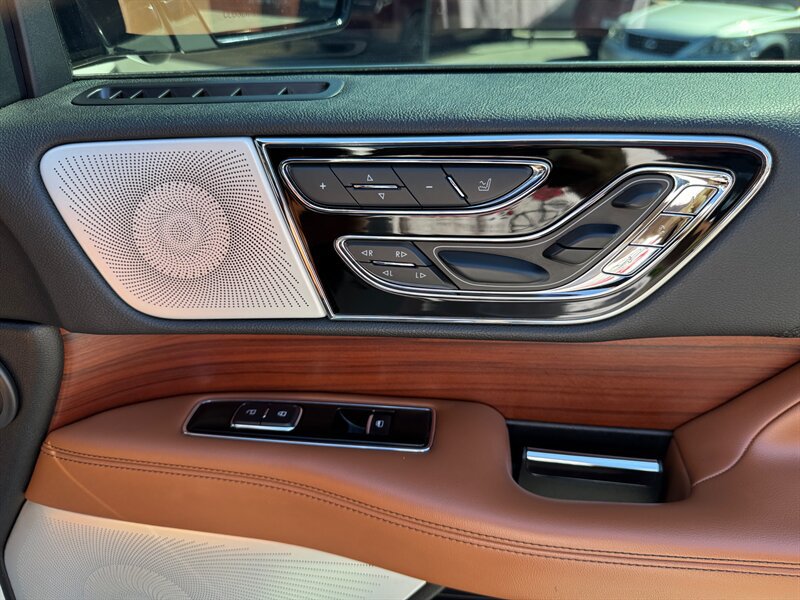 Used 2021 Lincoln Navigator L Reserve AWD/4WD image 49