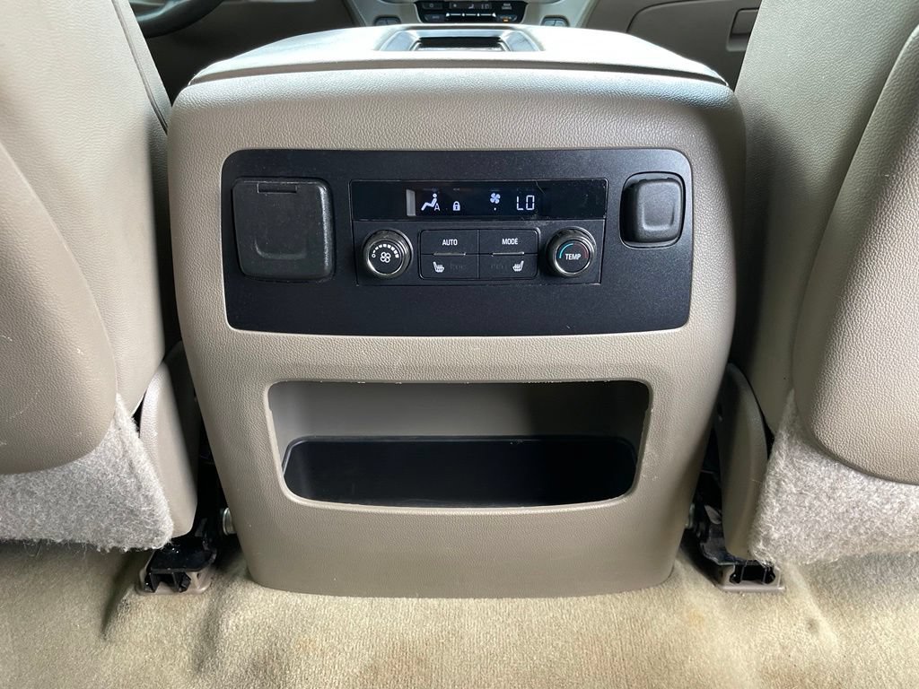 Used 2016 GMC Yukon SLT RWD image 37