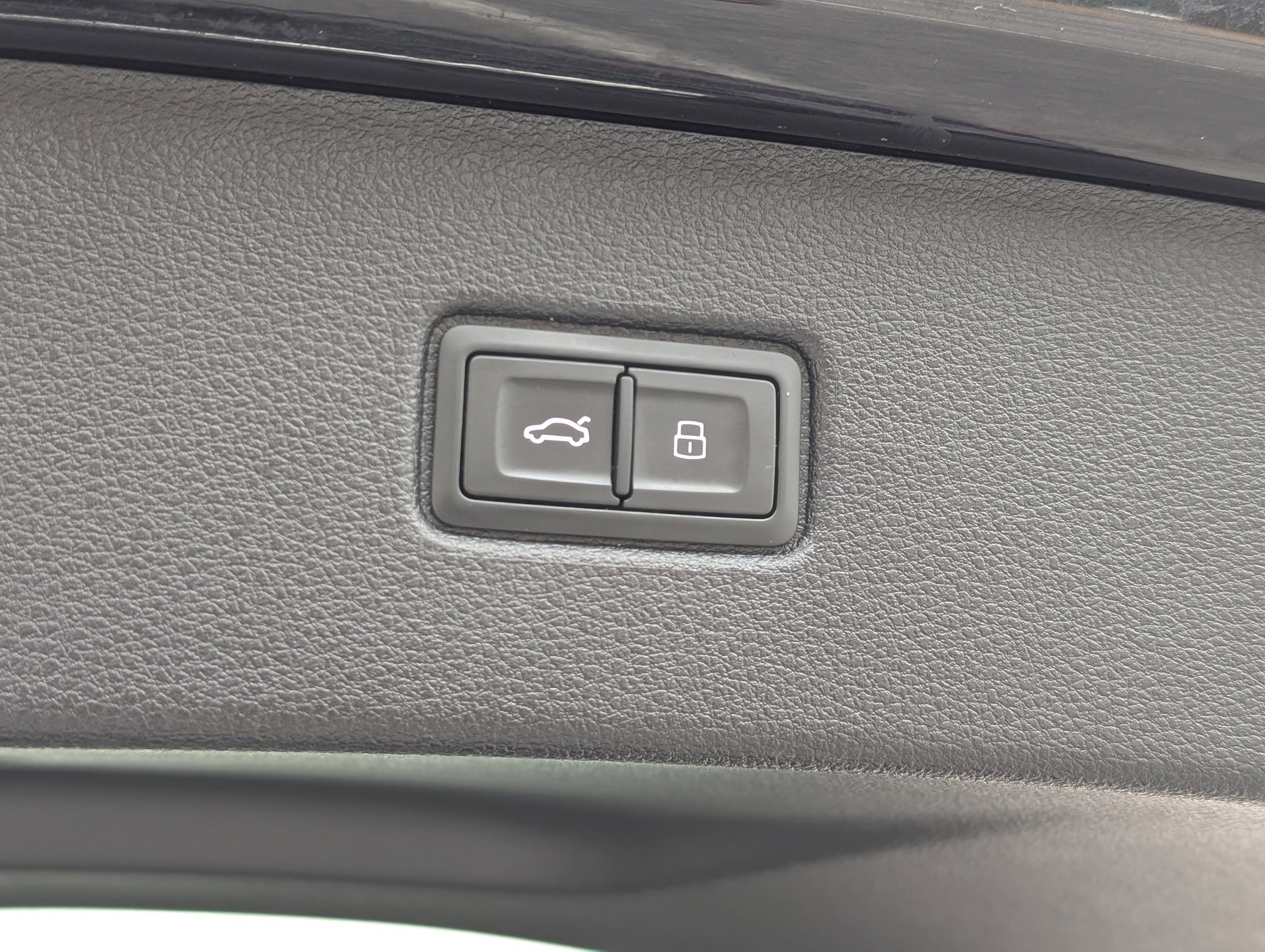 Used 2018 Audi Q7 3.0T Prestige w/ Prestige Package image 22