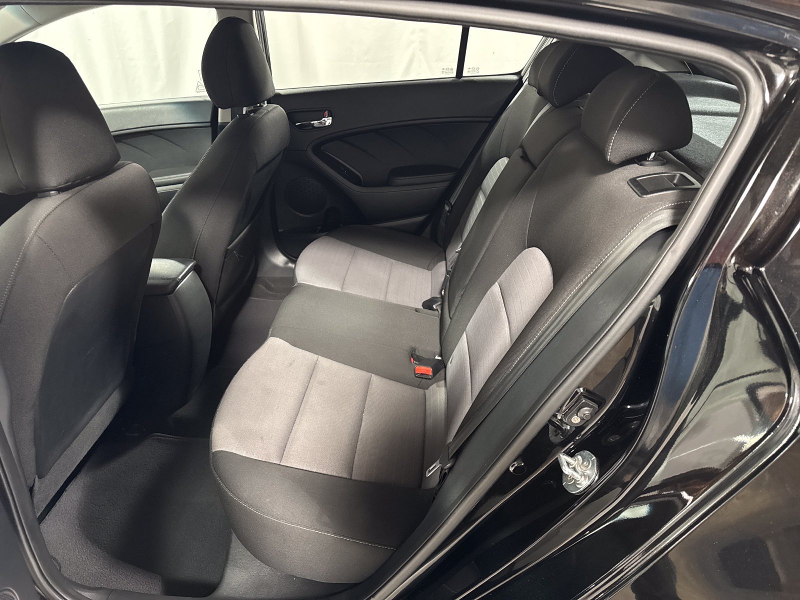 Used 2016 Kia Forte LX FWD image 5