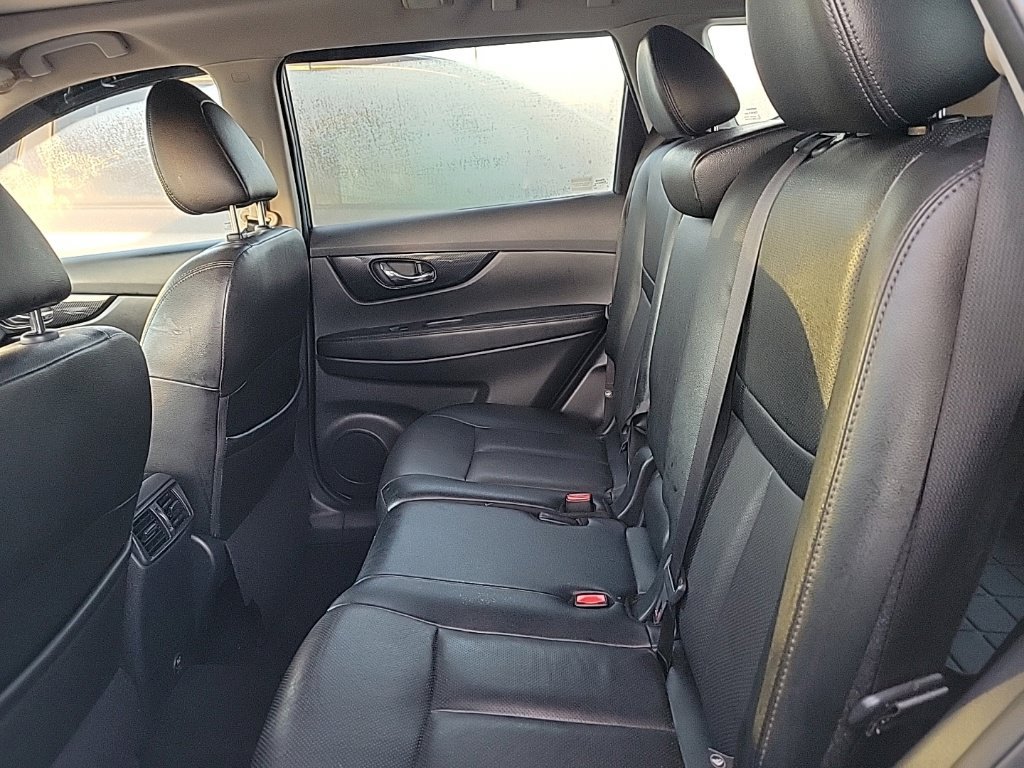 Used 2018 Nissan Rogue SL w/ Premium Package AWD/4WD image 15