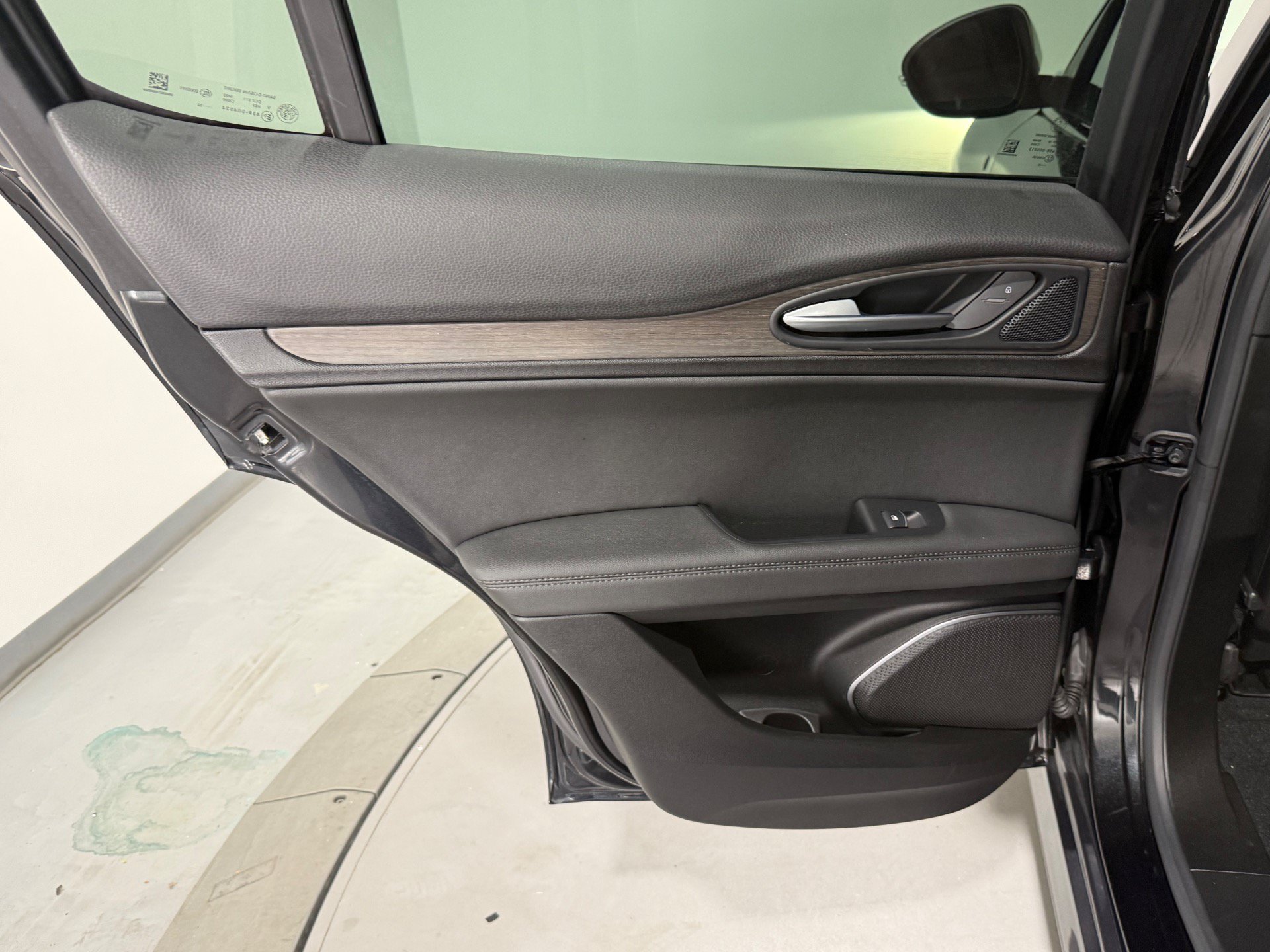 Used 2023 Alfa Romeo Stelvio Ti AWD/4WD image 49