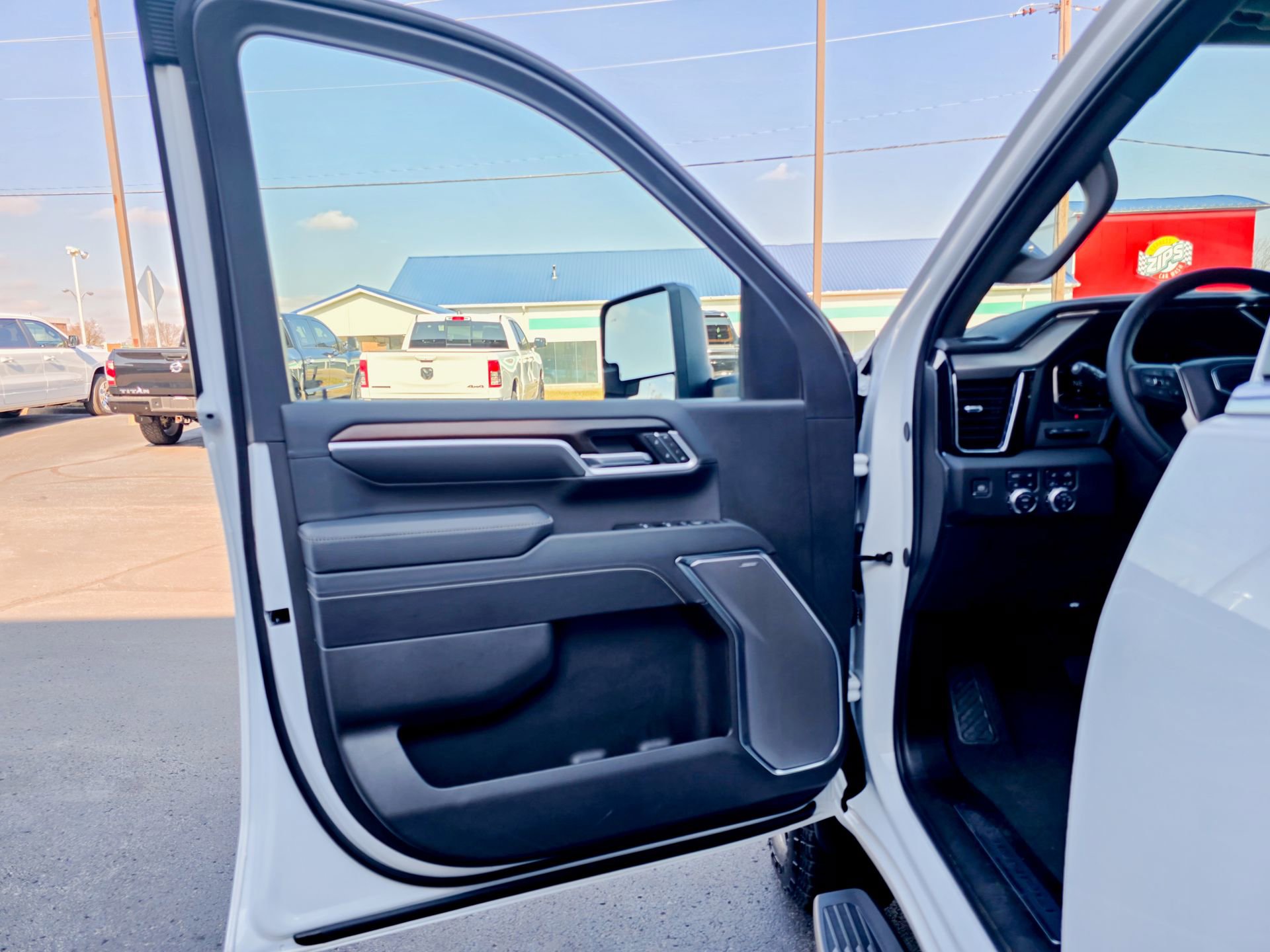 Used 2025 GMC Sierra 3500 Denali w/ Denali Reserve Package image 25