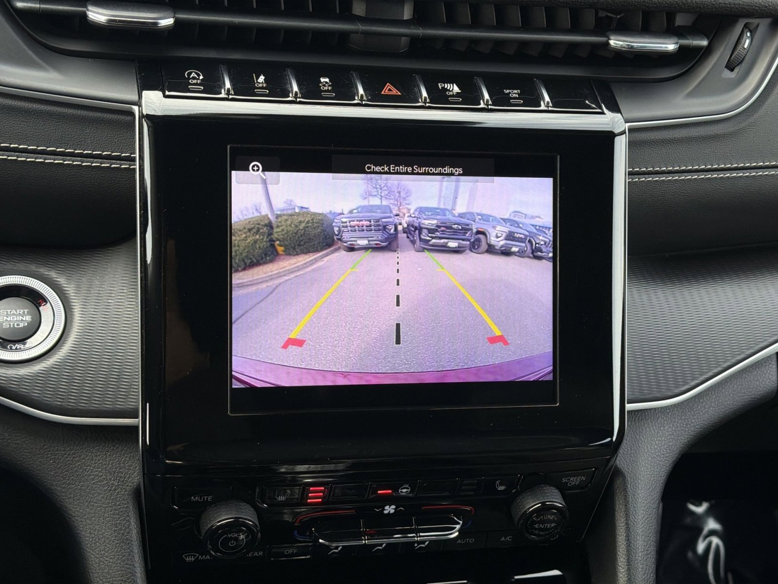 Used 2023 Jeep Grand Cherokee Altitude image 19