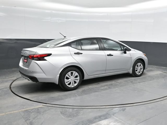 Used 2025 Nissan Versa S w/ Trunk Package FWD image 3