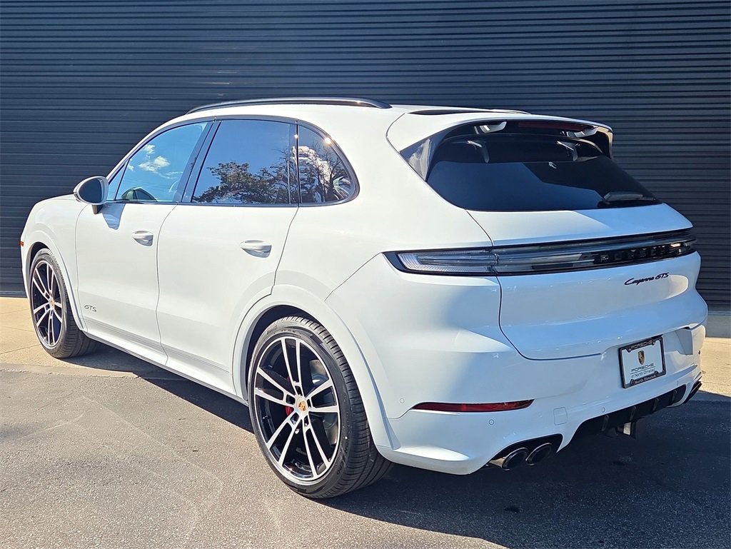 New 2026 Porsche Cayenne GTS image 3