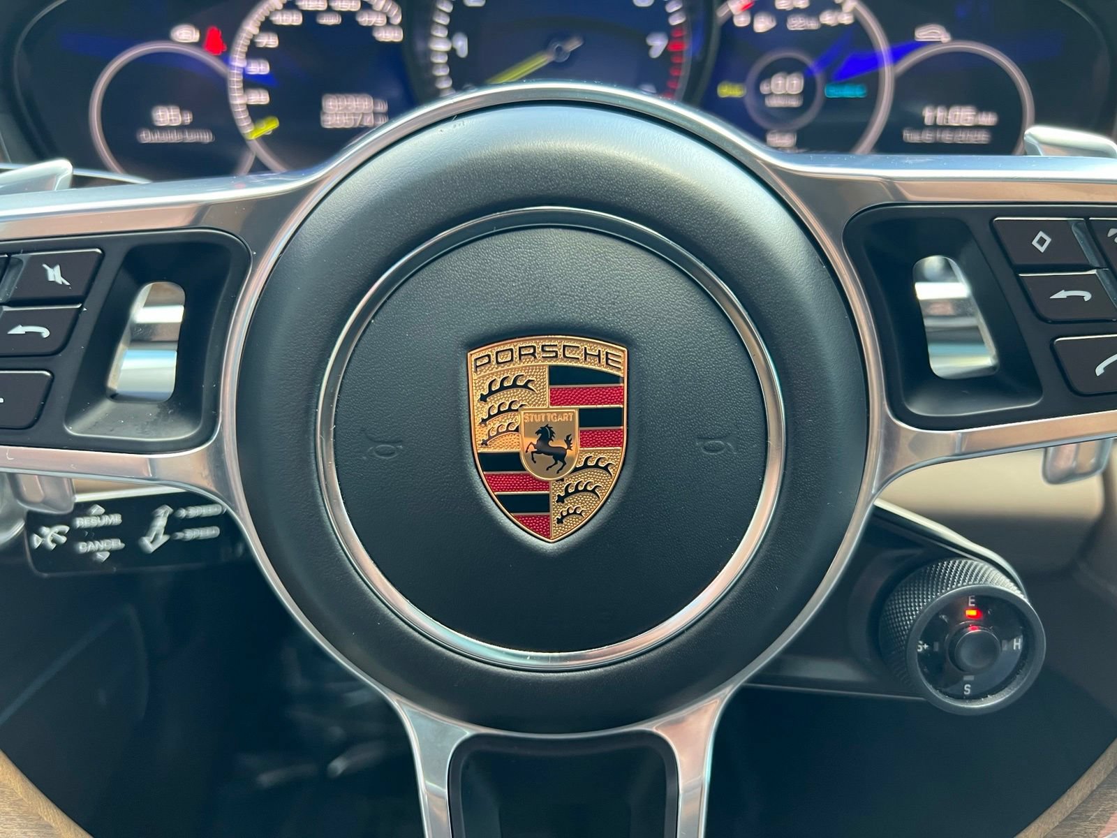 Used 2020 Porsche Panamera 4 Executive AWD/4WD image 39