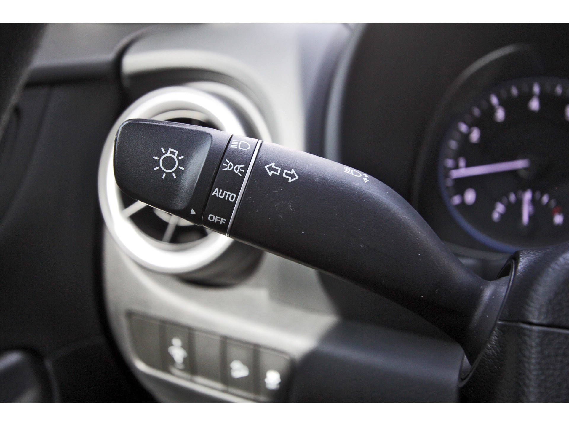 Used 2022 Hyundai Kona SEL FWD image 19
