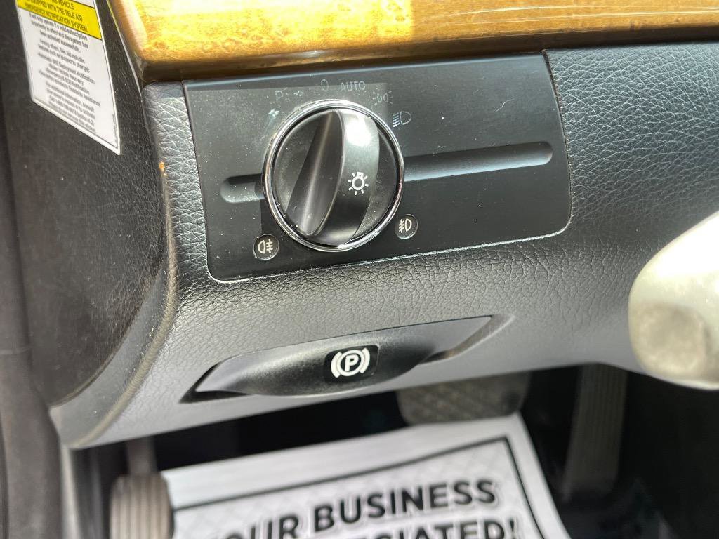 Used 2008 Mercedes-Benz E 350 Sedan image 19