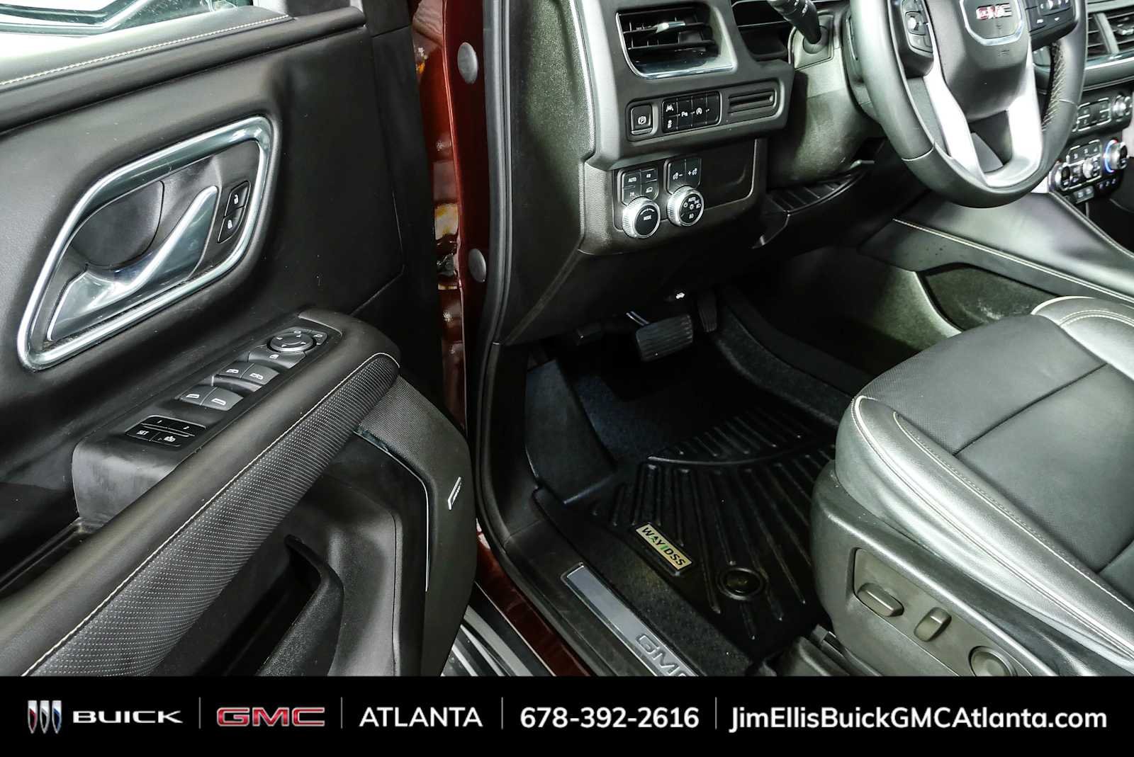 Used 2023 GMC Yukon XL SLT AWD/4WD image 15