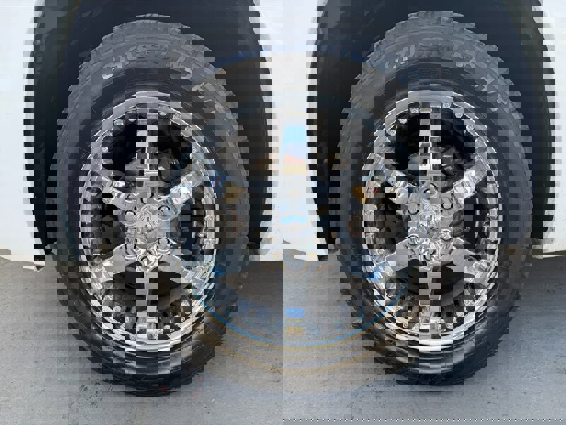 Used 2002 Chevrolet Avalanche 2WD image 33