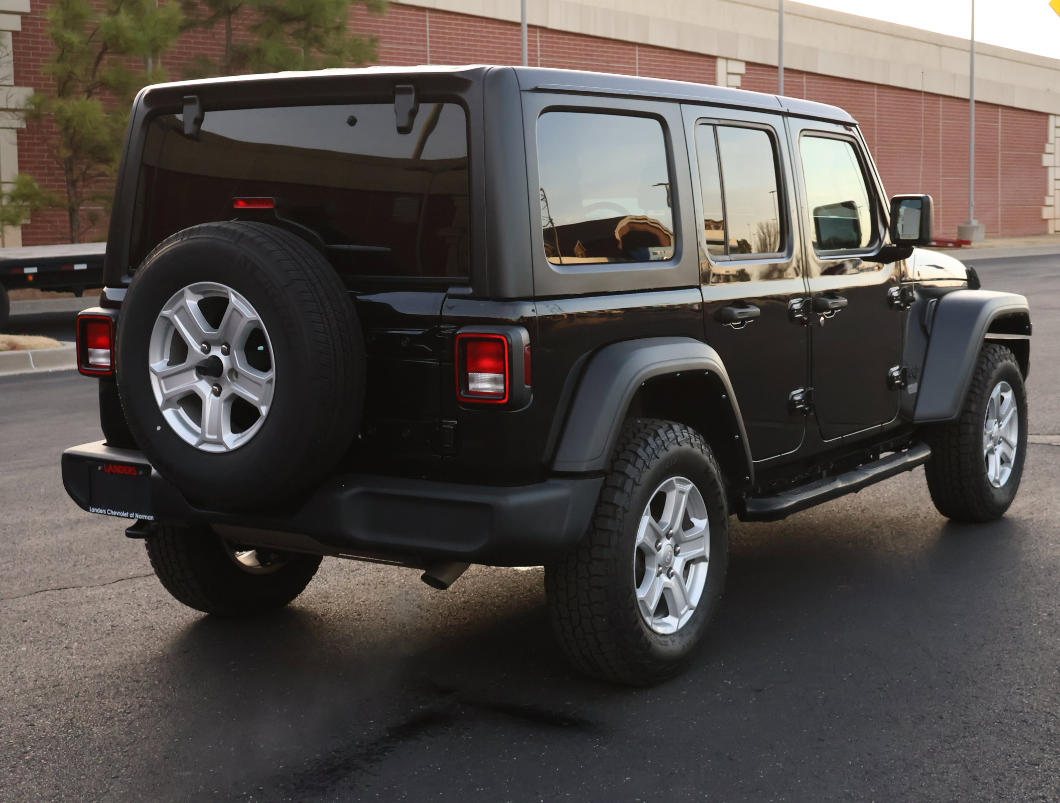 Used 2021 Jeep Wrangler Unlimited Sport image 27