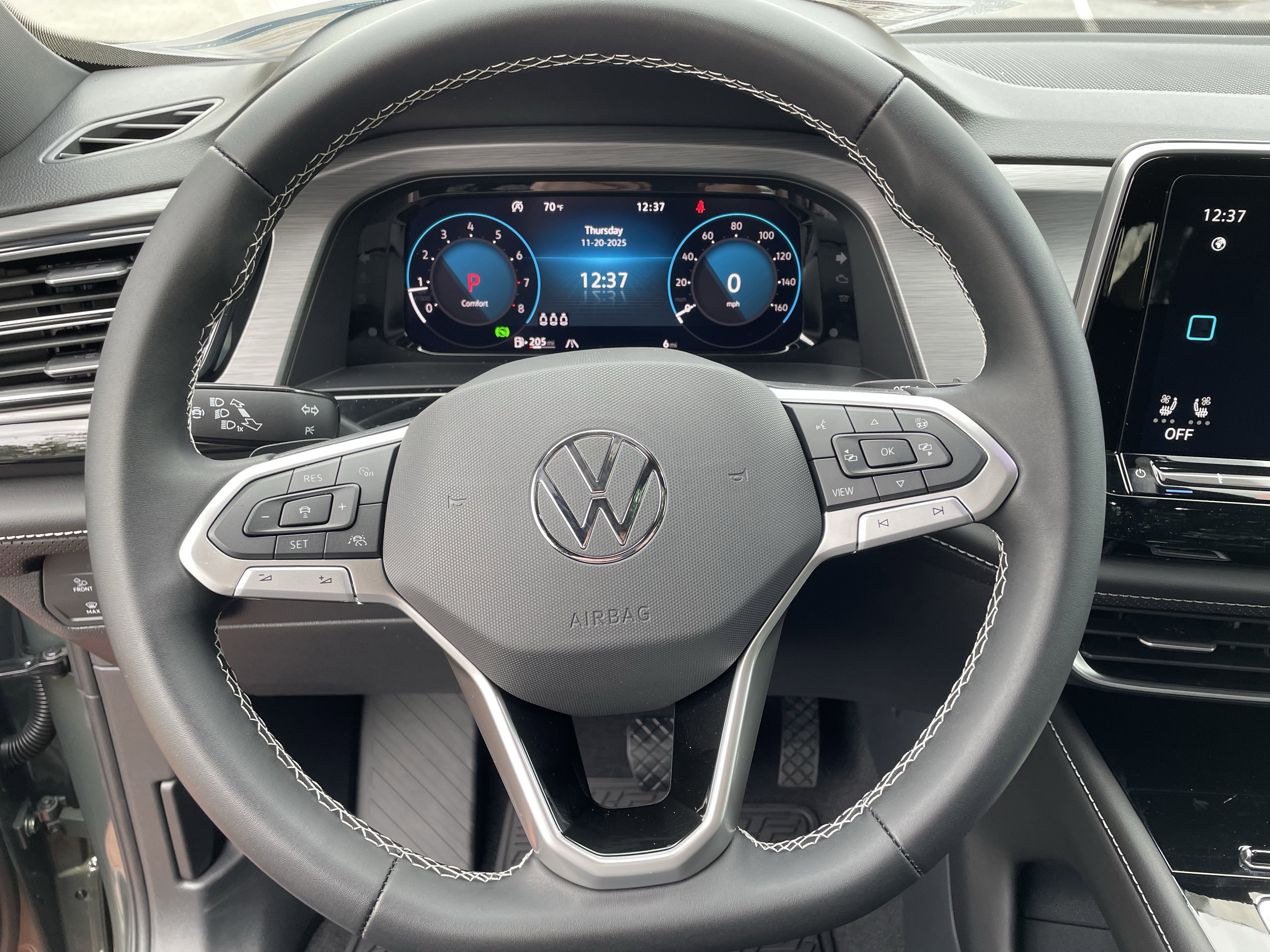 New 2026 Volkswagen Atlas Cross Sport SE image 18