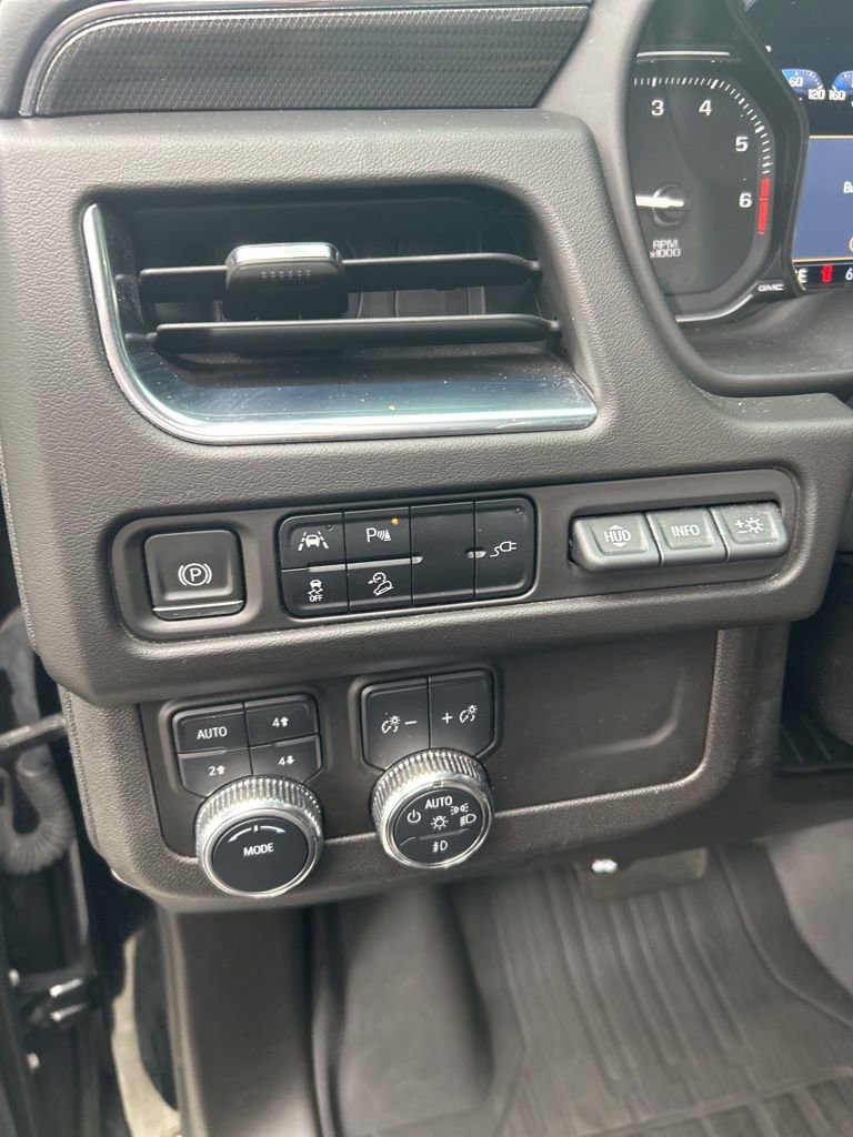 Used 2021 GMC Yukon AT4 w/ Rear Media and Nav Package image 10